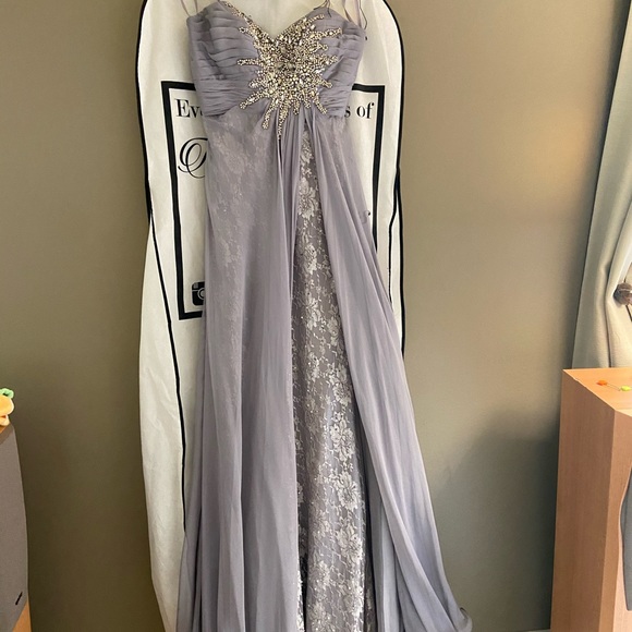 Grey prom dress by Mac Duggal - Picture 4 of 11